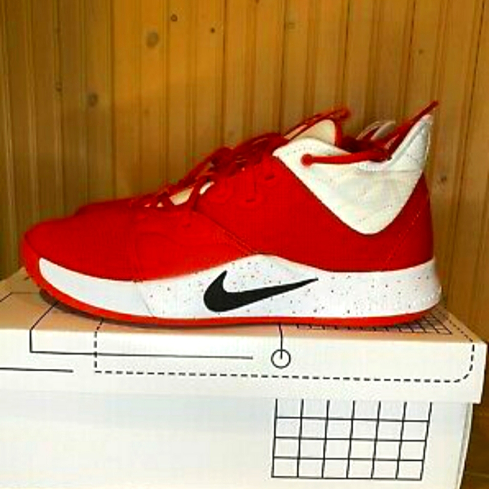 Paul George (footprints on moon)